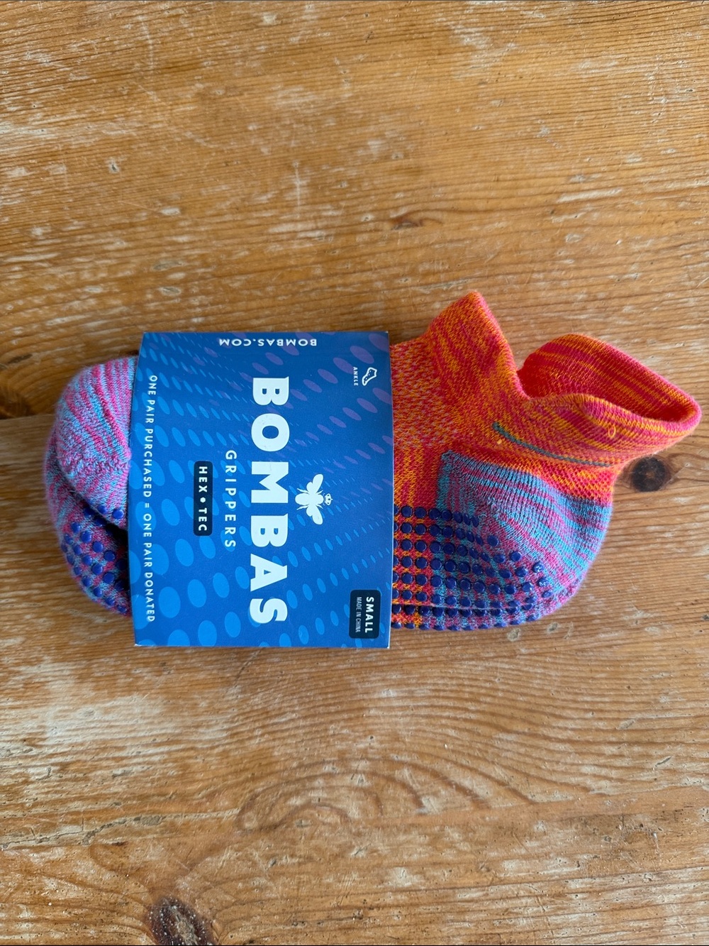 NWT Bombas Grippers Socks